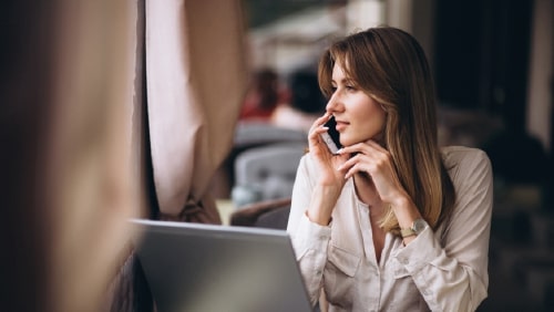 Como mujer tienes muchas cosas de qué preocuparte, que tu futuro y tu salud no sean una de ellas. Asegura tu patrimonio y velo crecer con ayuda de una herramienta financiera flexible, sólida e inteligente diseñada a tu medida.